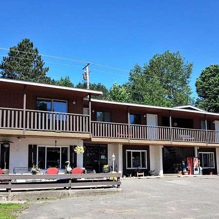Lakeshore Motel Ice Lake Iron River Buitenkant foto
