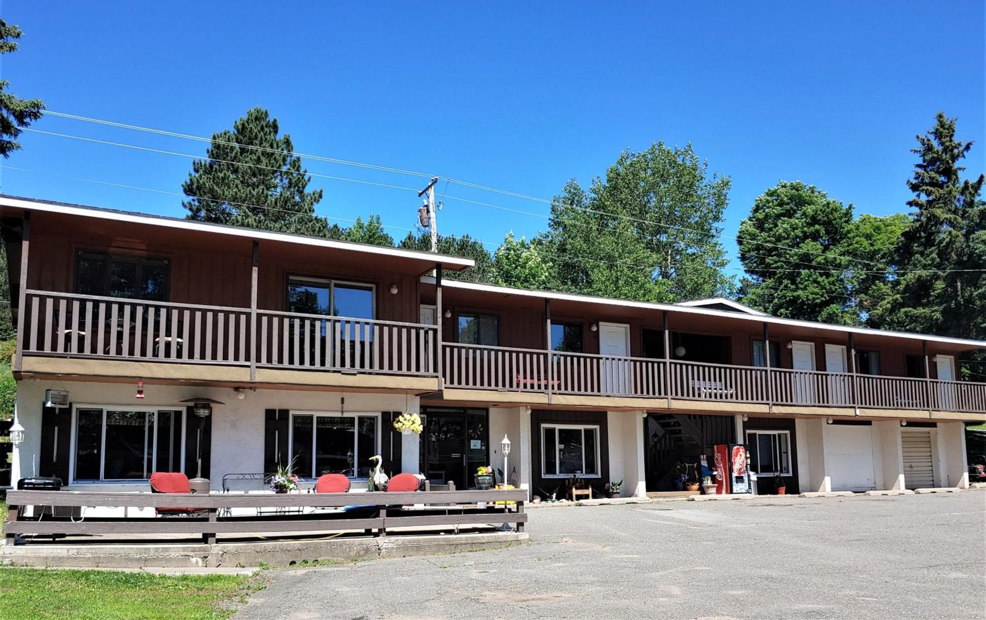Lakeshore Motel Ice Lake Iron River Buitenkant foto