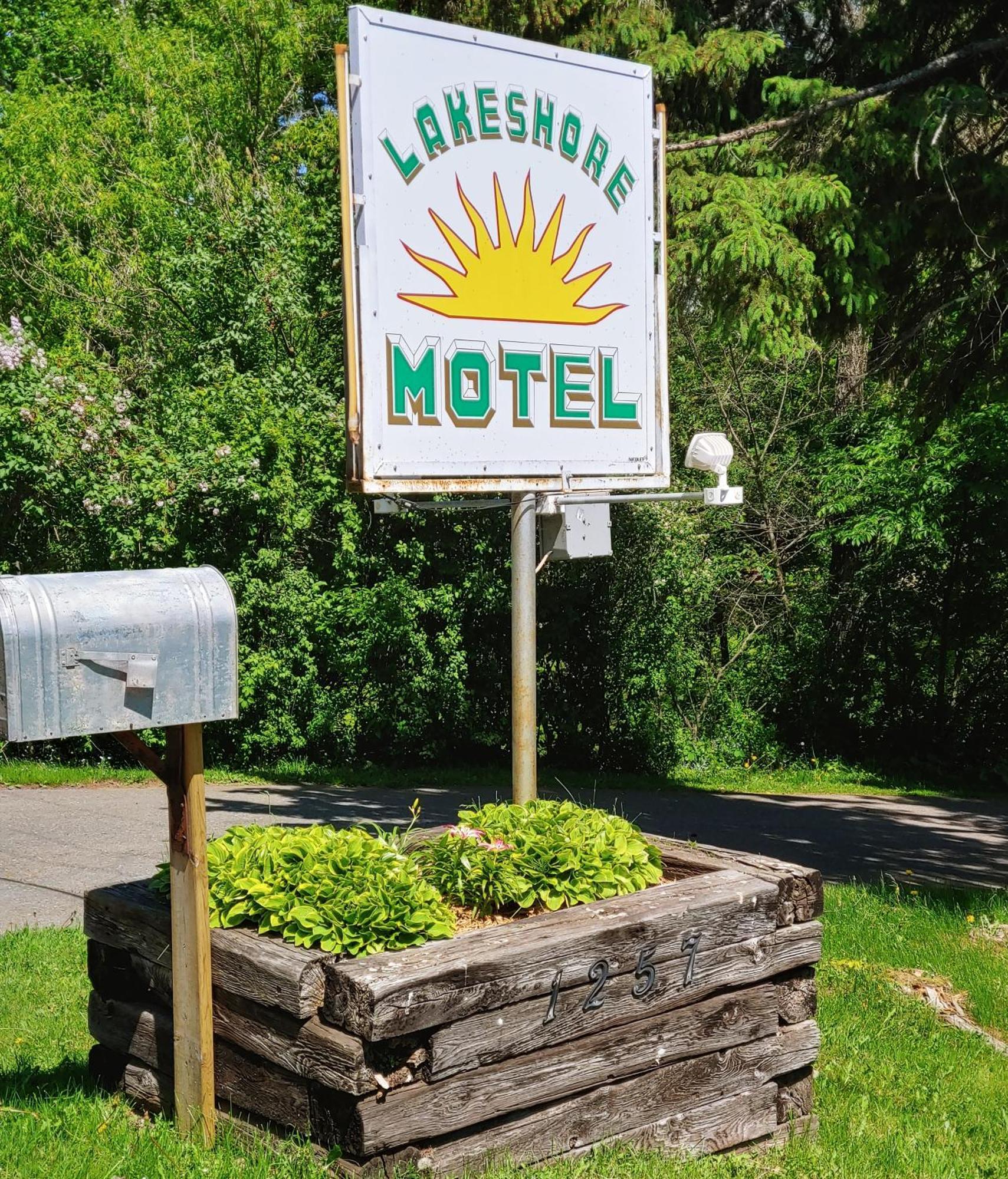 Lakeshore Motel Ice Lake Iron River Buitenkant foto
