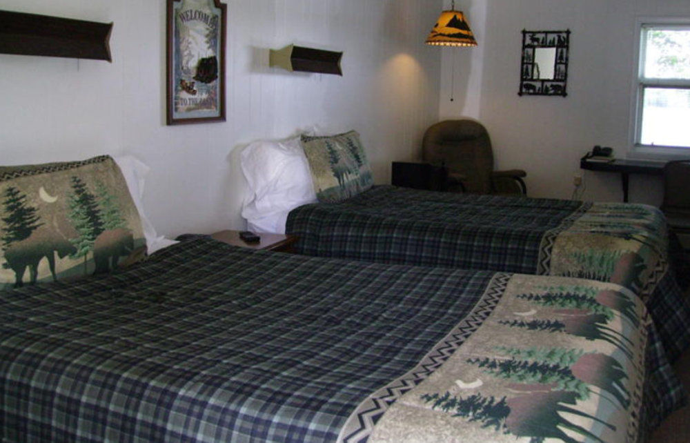 Lakeshore Motel Ice Lake Iron River Buitenkant foto